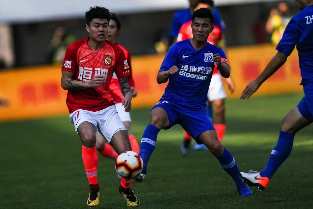 关于风云突变！浙江队赛前官宣签约，中超版图或变，压力陡增，资深球员宣示担当的信息